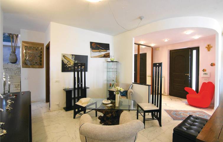 Location de vacances pour 8 personnes, avec terrasse et piscine à Carrare - 4