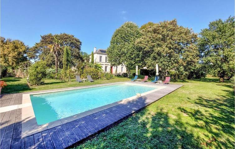 Gîte pour 2 personnes, avec piscine à Gauriac