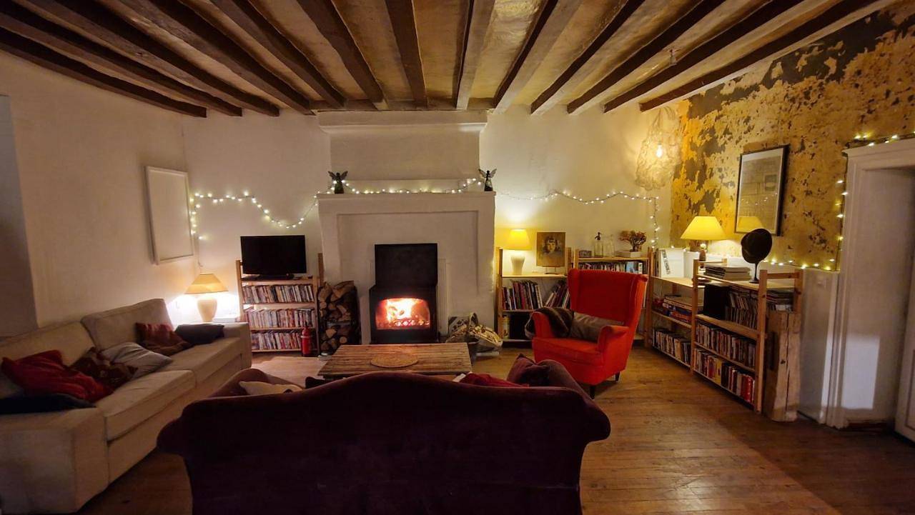 Three-Bedroom House in Aillières-Beauvoir, Parc naturel régional Normandie-Maine