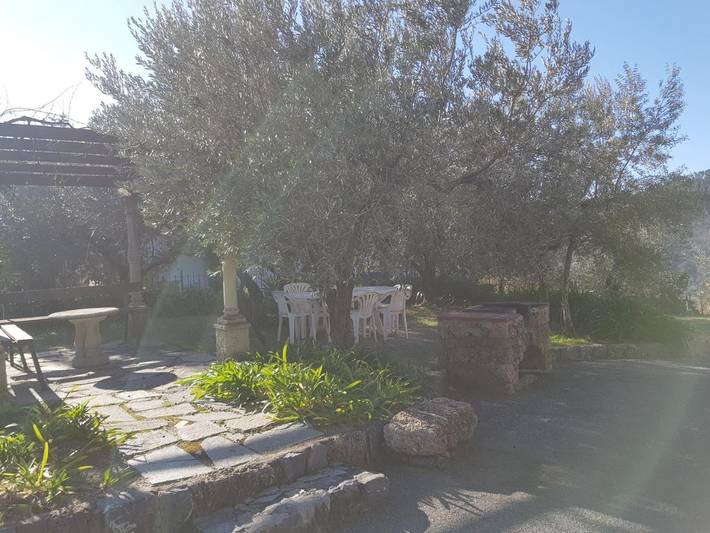 Location de vacances pour 6 personnes, avec vue et jardin à Cisano sul Neva - 2