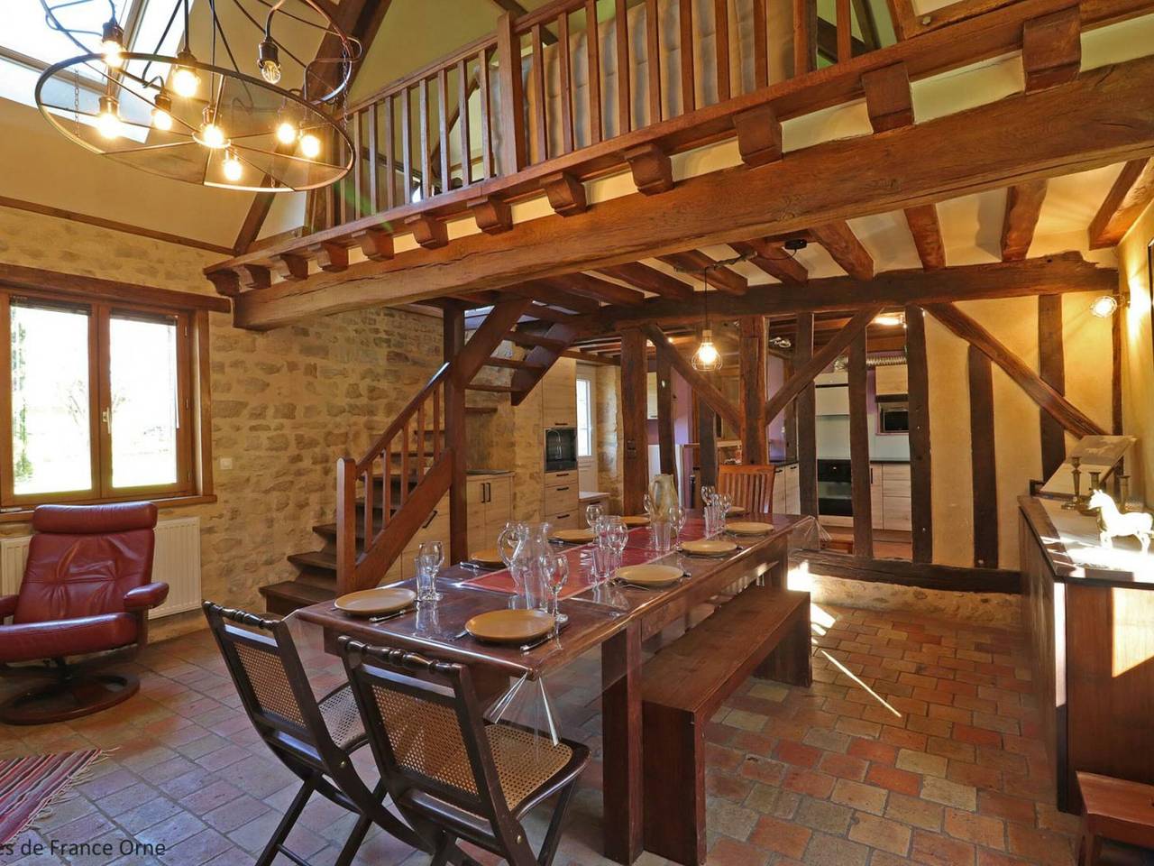 Charmantes Haus mit geschlossenem Garten, in der Nähe des Reitzentrums, gemütlicher Aufenthalt in Les Ventes-de-Bourse, Parc naturel régional Normandie-Maine