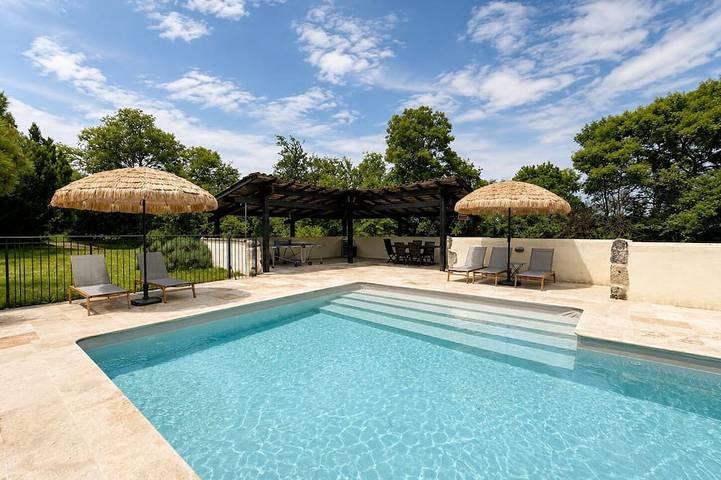 Location de vacances pour 10 personnes, avec jardin à La Sauvetat-du-Dropt