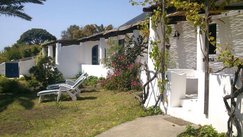 Casa vacanze "Villetta al mare"con giardino in Isola di Stromboli