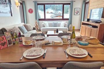 Gîte pour 5 personnes, avec piscine et jardin ainsi que sauna et jacuzzi à Vallorcine