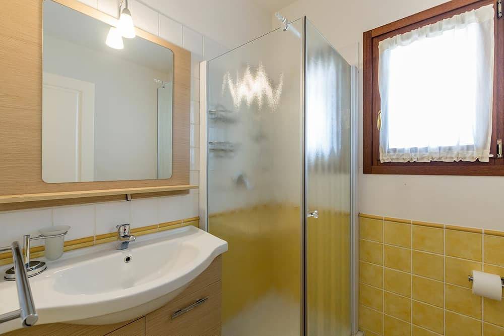 Appartamento intero, Terrazza & Vista Mare - vicino a spiaggia e centro in Cannigione, Arzachena