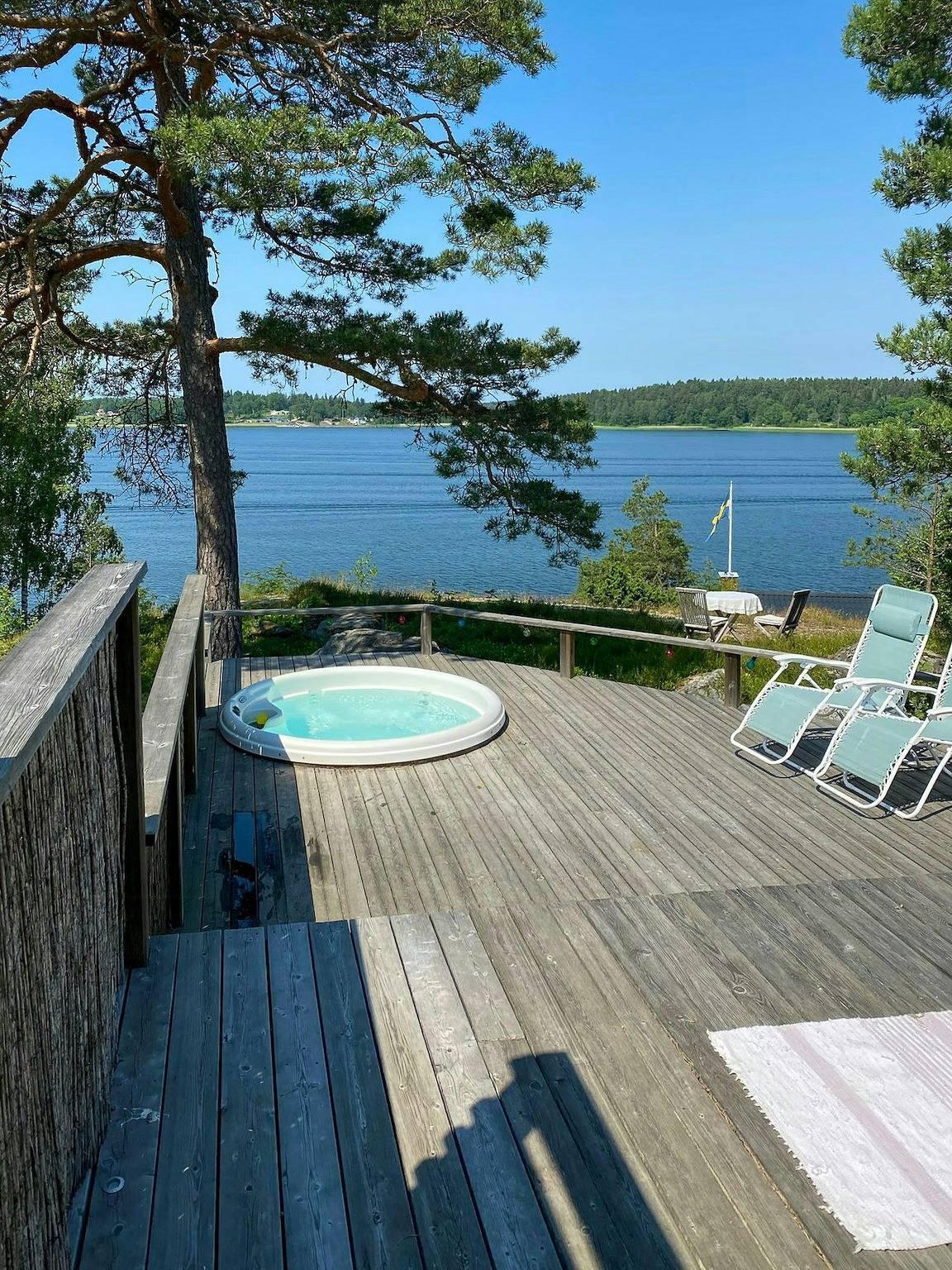 Drei Häuser mit Meerblick und Whirlpool in Norrtälje, Schwedische Ostsee