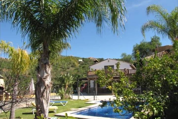 Casa rural para 10 personas, con jacuzzi y jardín - 1