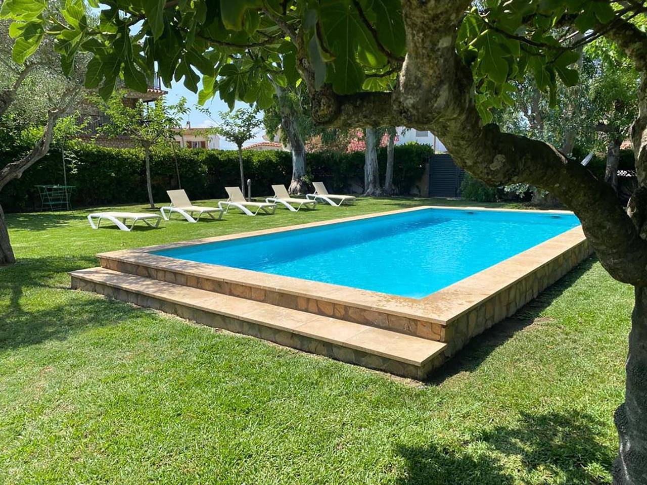 Casa Del Mar - Villa con Jardín, 2 Piscinas y a 50m del Mar en Sant Martí d'Empúries in Sant Martí d'Empúries, La Escala