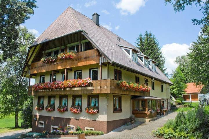 Pension pour 2 personnes, avec jardin