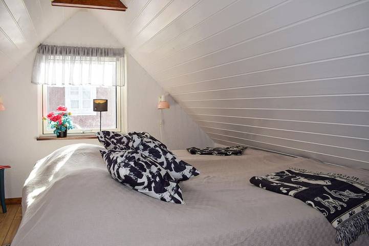 Amazing home in Beddingestrand with WiFi in Beddingestrand, Beddinge