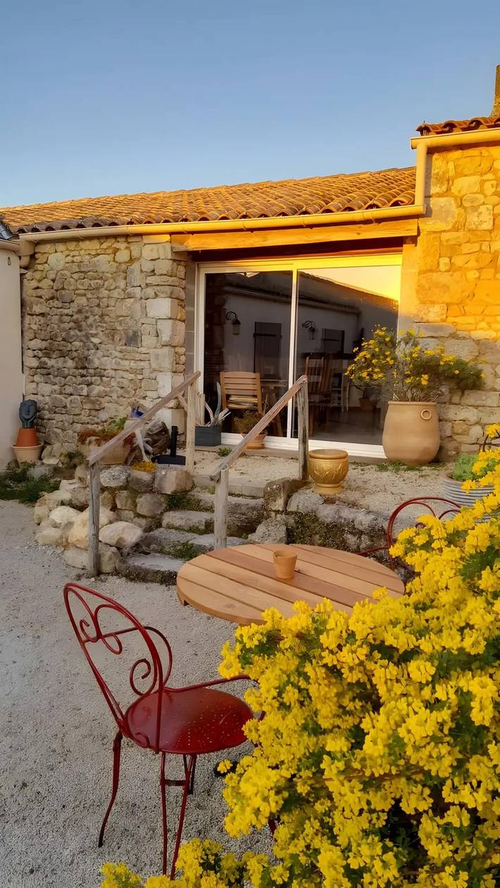 Bed and Breakfast 'Chambres D'hôtes La Marouette 1' con terraza compartida y Wi-Fi in Hiers-Brouage, Côte de Beauté