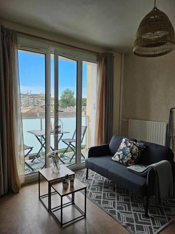 Gîte pour 4 personnes, avec vue et balcon à Viry-Châtillon