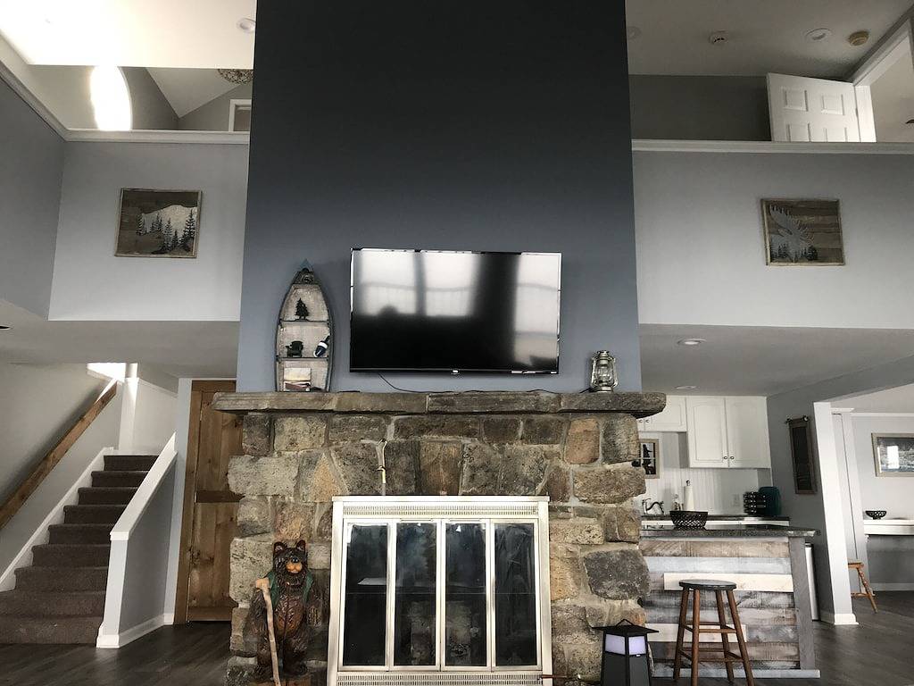 Lakefront house in the town of Bolton right on the water with private dock space in Bolton Landing, Adirondack Mountains