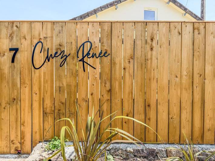 Location de vacances pour 6 personnes, avec Terrasse et Jardin à Lestre