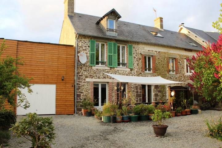 Gîte pour 15 personnes, avec piscine ainsi que jardin et terrasse à Granville - 3