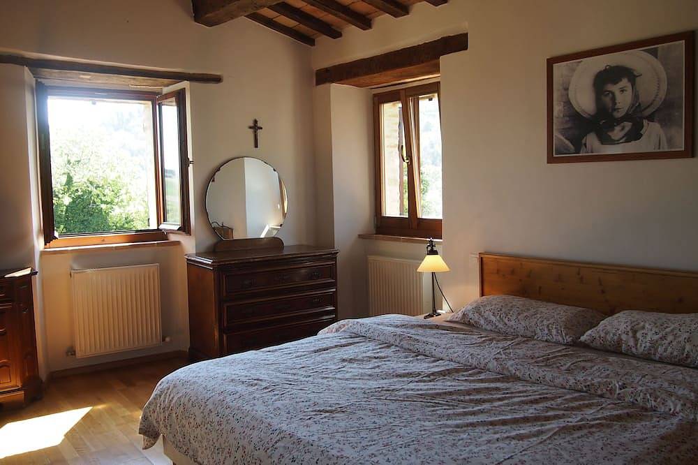 Naturstein-Landhaus in Arcevia, Ancona Provinz