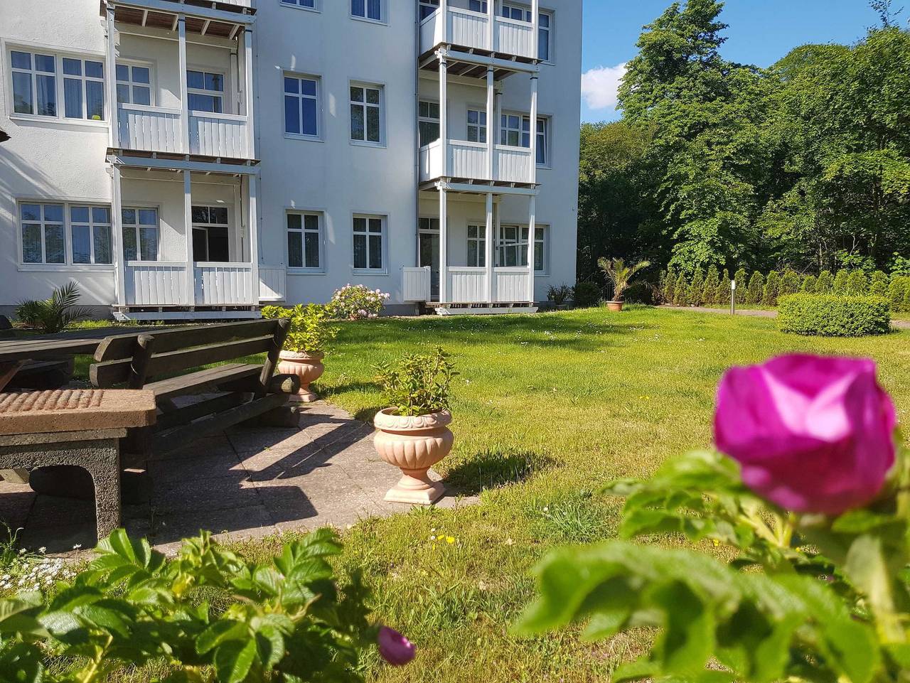 Ganze Ferienwohnung, Residenz Seeblick 27 mit seitlichen Ostseeblick in Sellin, Rügen