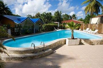 Hôtel pour 2 personnes, avec terrasse et piscine, animaux acceptés dans Plage de la Caravelle