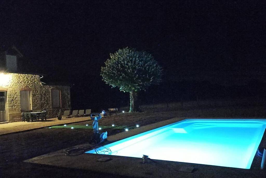 Gîte à la campagne -maison individuelle -Piscine in Semblançay, Région de Tours