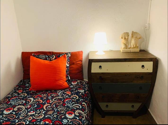 Location de vacances pour 3 personnes, avec terrasse, animaux acceptés à Apúlia - 2