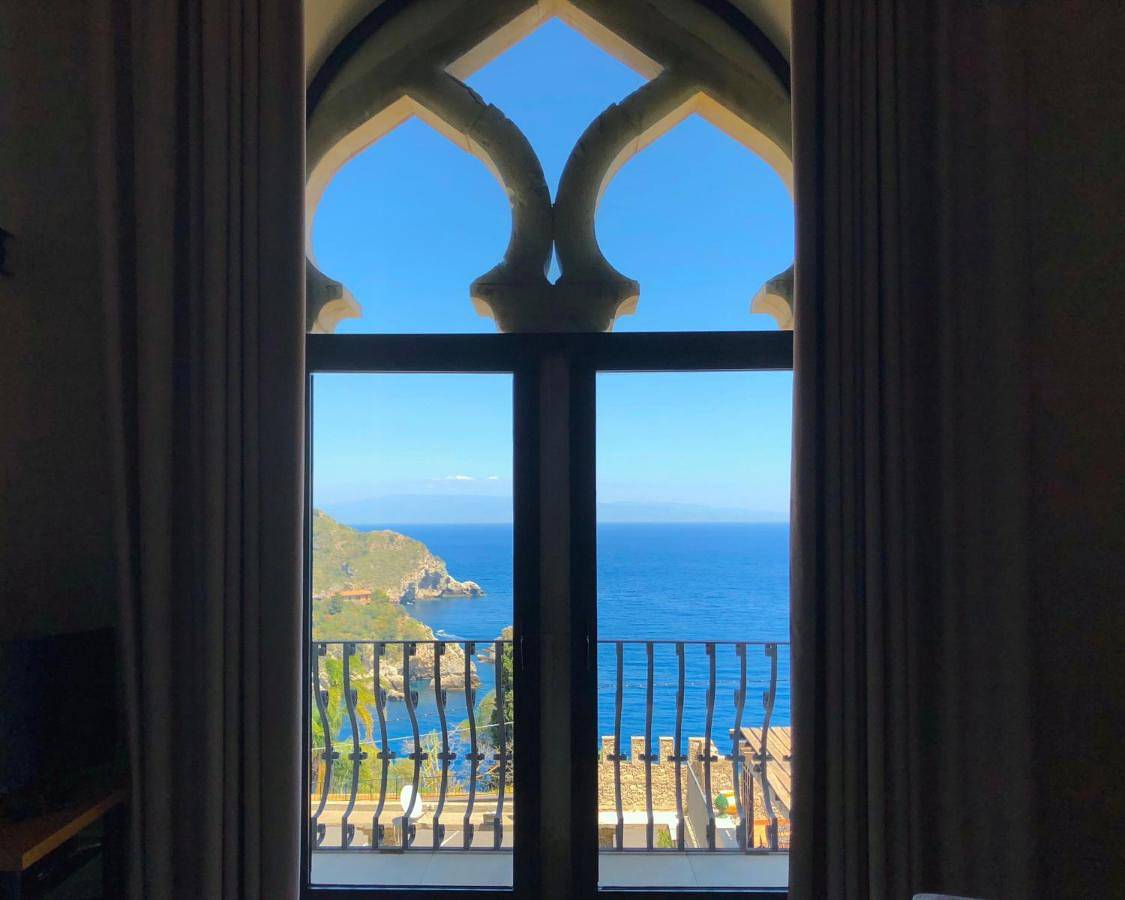 Villa with Private Pool in Taormina, Messina Province