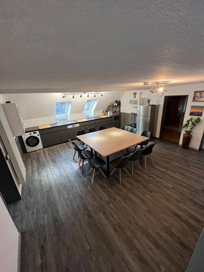Ferienwohnung für 21 Personen, mit Balkon und Terrasse in Lahr
