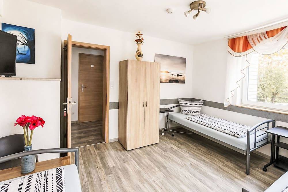 Ganze Wohnung, Wohnung\"Gartenblick\ in Laupheim, Landkreis Biberach