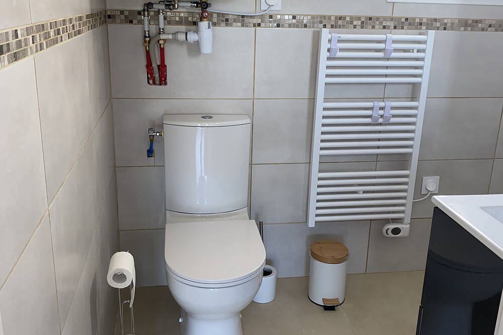 Entire apartment, 1-bedroom apartment in Monteux, Vaucluse