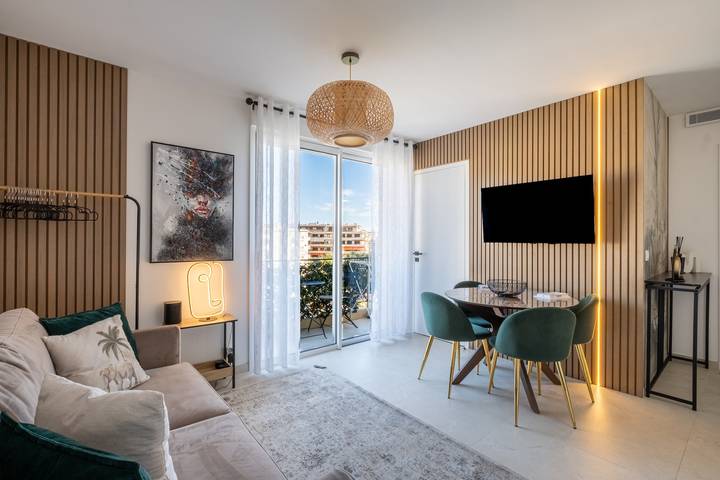 Gîte pour 4 personnes, avec Balcon à Cannes - 2