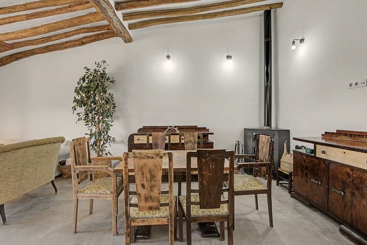 Casa vacanze 'Josefina' con vista sulle montagne, terrazza privata e Wi-Fi in Dólar, Geoparque de Granada