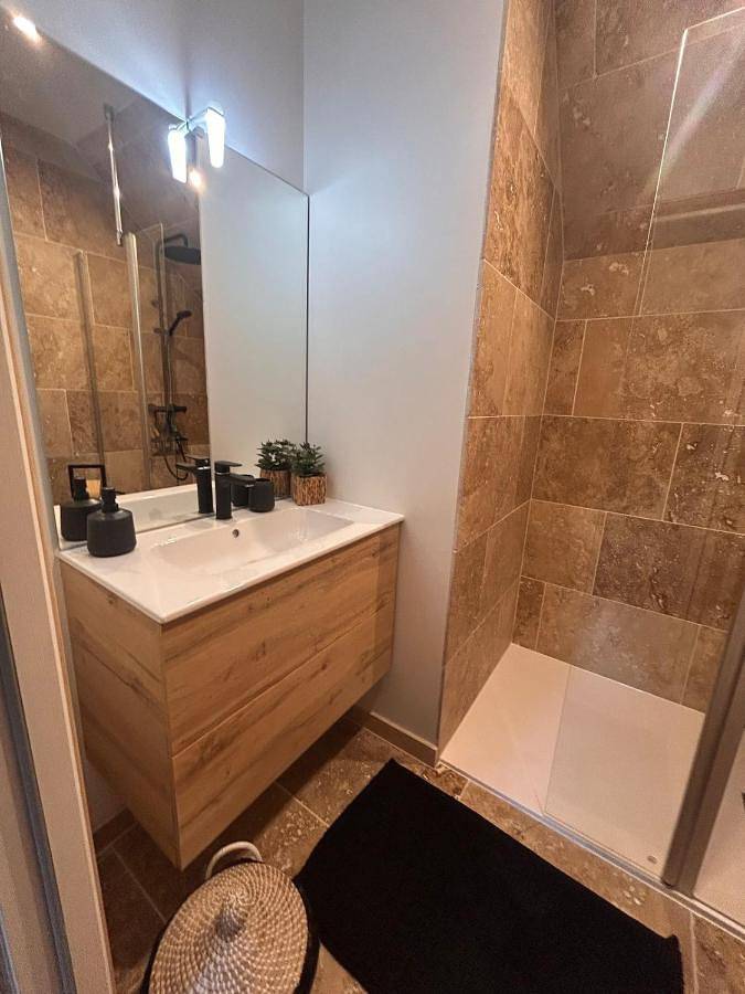 Three-Bedroom Villa in Aunou-sur-Orne, Région d'Alençon