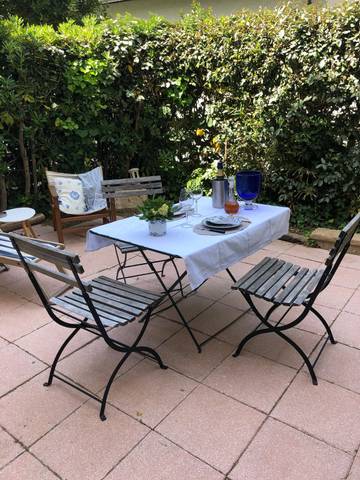 Gîte pour 4 personnes, avec terrasse dans Pereire