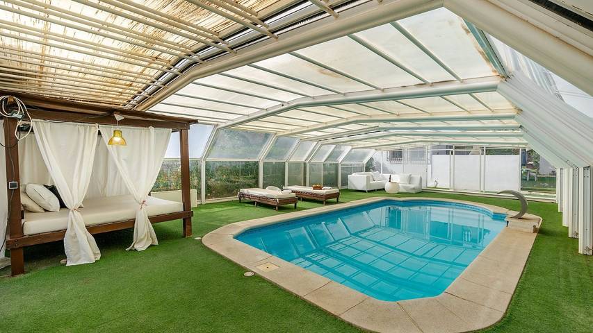 Chalet para 6 personas, con jacuzzi además de balcón/terraza y piscina - 1