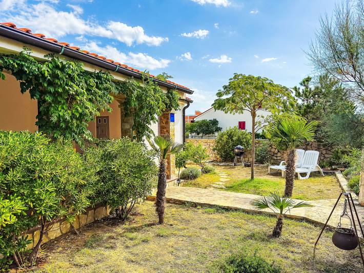 Ferienhaus für 4 Personen, mit Garten in Razanac - 3