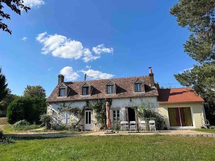 Villa pour 9 personnes, avec piscine et sauna ainsi que vue et jardin