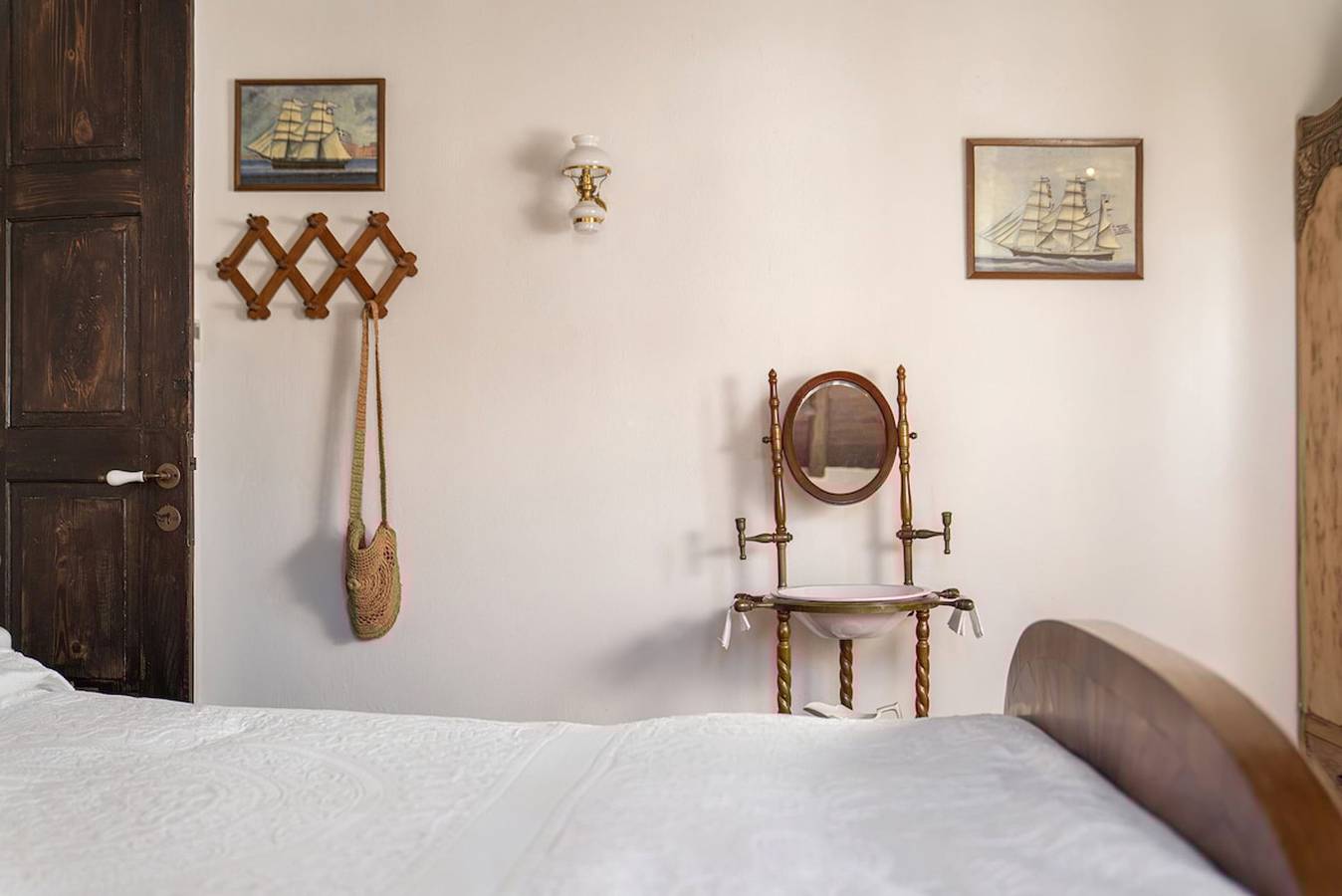 The 1813 Painter's house  by Neuvel in Galaxidi, Región de Phocis