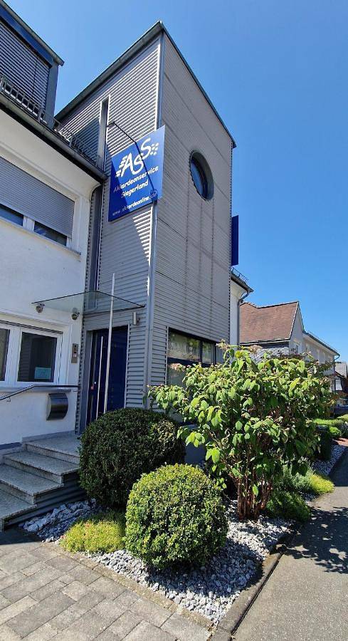Ferienwohnung für 2 Personen, mit Balkon und Terrasse sowie Garten und Ausblick in Wilnsdorf - 2