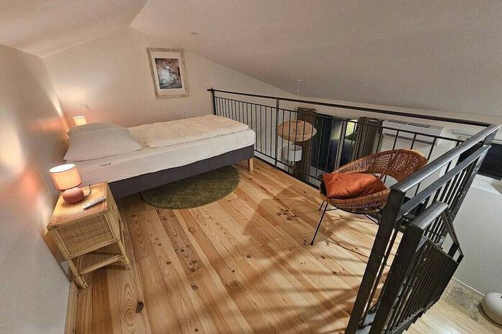 Gîte pour 6 personnes, avec jardin à Genas - 2