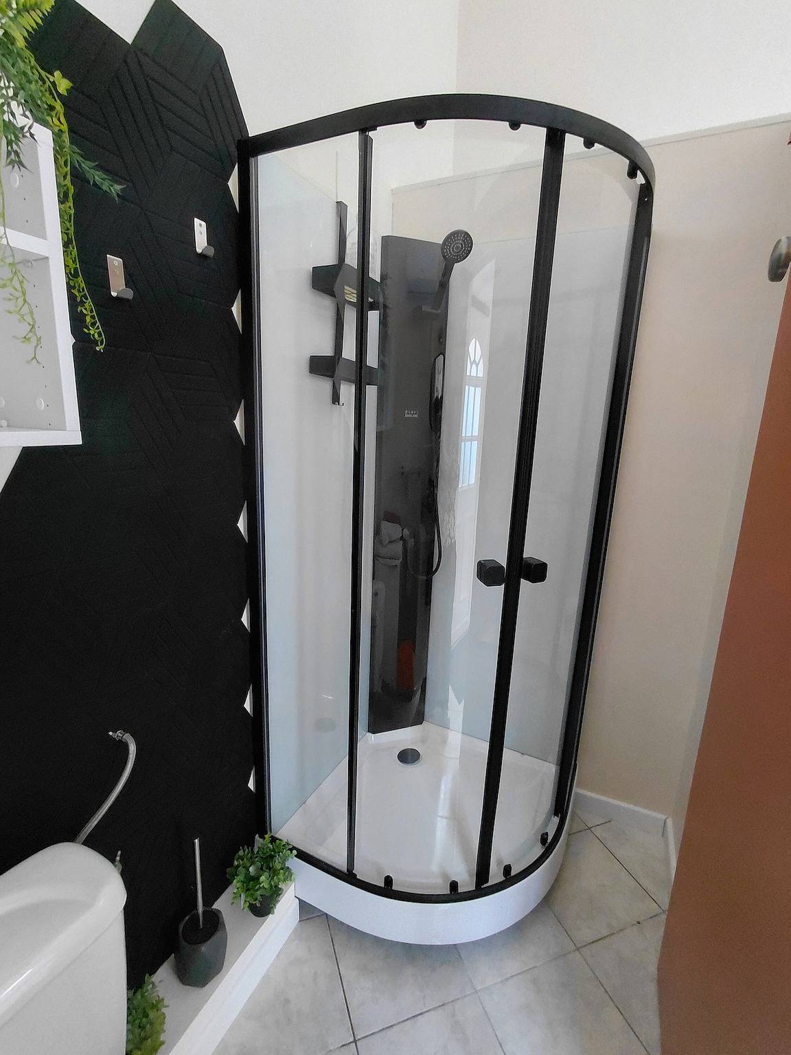 Gästezimmer Les Orchidées – mit Wlan und Klimaanlage in Perpignan, Côte d'Améthyste