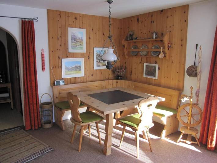 Ferienwohnung für 2 Personen, mit Balkon und Garten sowie Ausblick in La Punt-Chamues-ch - 4