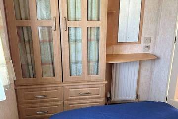 Static Caravan for 6 People in Hampshire, South East England, Photo 4