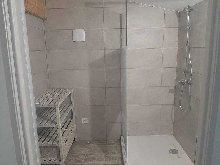 Gîte pour 8 personnes, avec Jacuzzi et Terrasse à Saint-Germain - 4