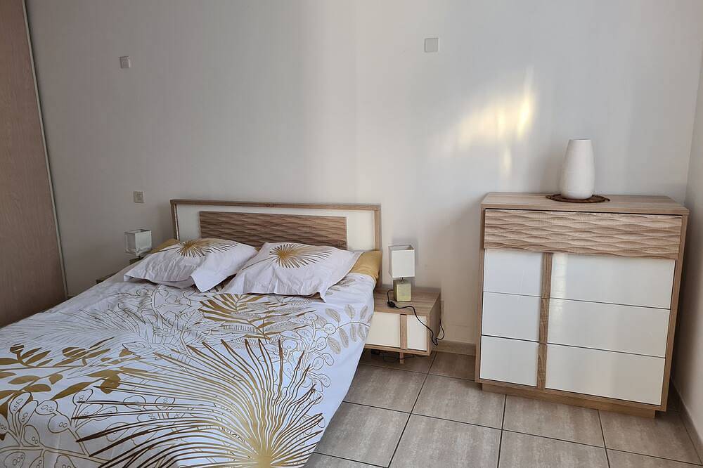 Apartamento entero, Apartment near train stop and water park in Biguglia, Región de Bastia