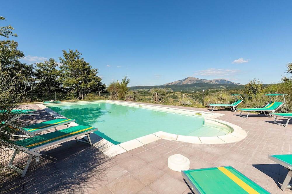 Awesome home in Pietralunga Pg in Pietralunga, Valtiberina