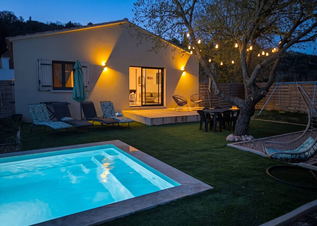 Charmante villa avec piscine privée à Saignon in Saignon, Parc naturel régional du Luberon