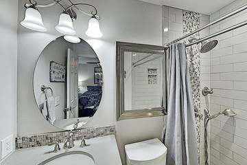 Vacation Apartment for 6 Guests in Avon, Northwest Colorado, Picture 2