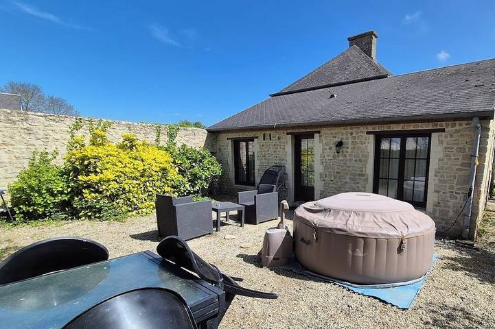 Maison de vacances pour 4 personnes, avec jacuzzi et terrasse