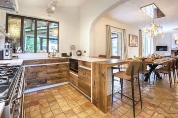 Maison De Vacances pour 10 Personnes dans Saint-Rémy-de-Provence, Région d'Arles, Photo 2