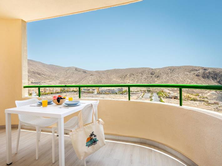 Gîte pour 3 personnes, avec vue sur l’océan ainsi que piscine et jardin à Los Cristianos - 4