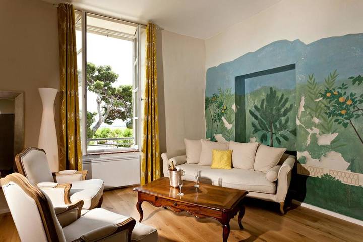 Hôtel pour 2 personnes, avec sauna et jardin ainsi que jacuzzi et piscine, animaux acceptés à Siran - 2